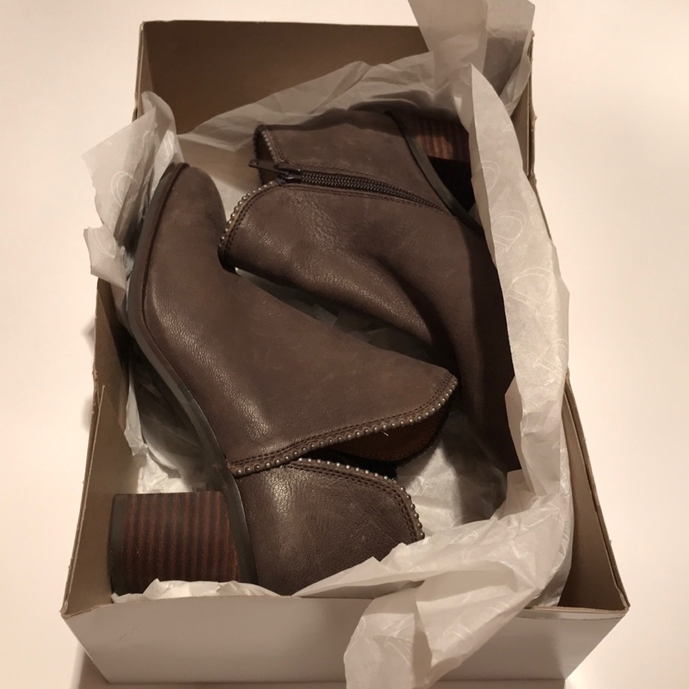 NWT LUCKY BRAND PINCAH2 boots periscope grey 6 - Picture 2 of 9